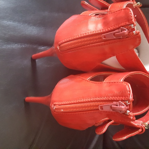 NIB - Picture 3 of 3